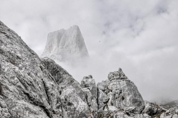 El Naranjo de Bulnes, Asturias